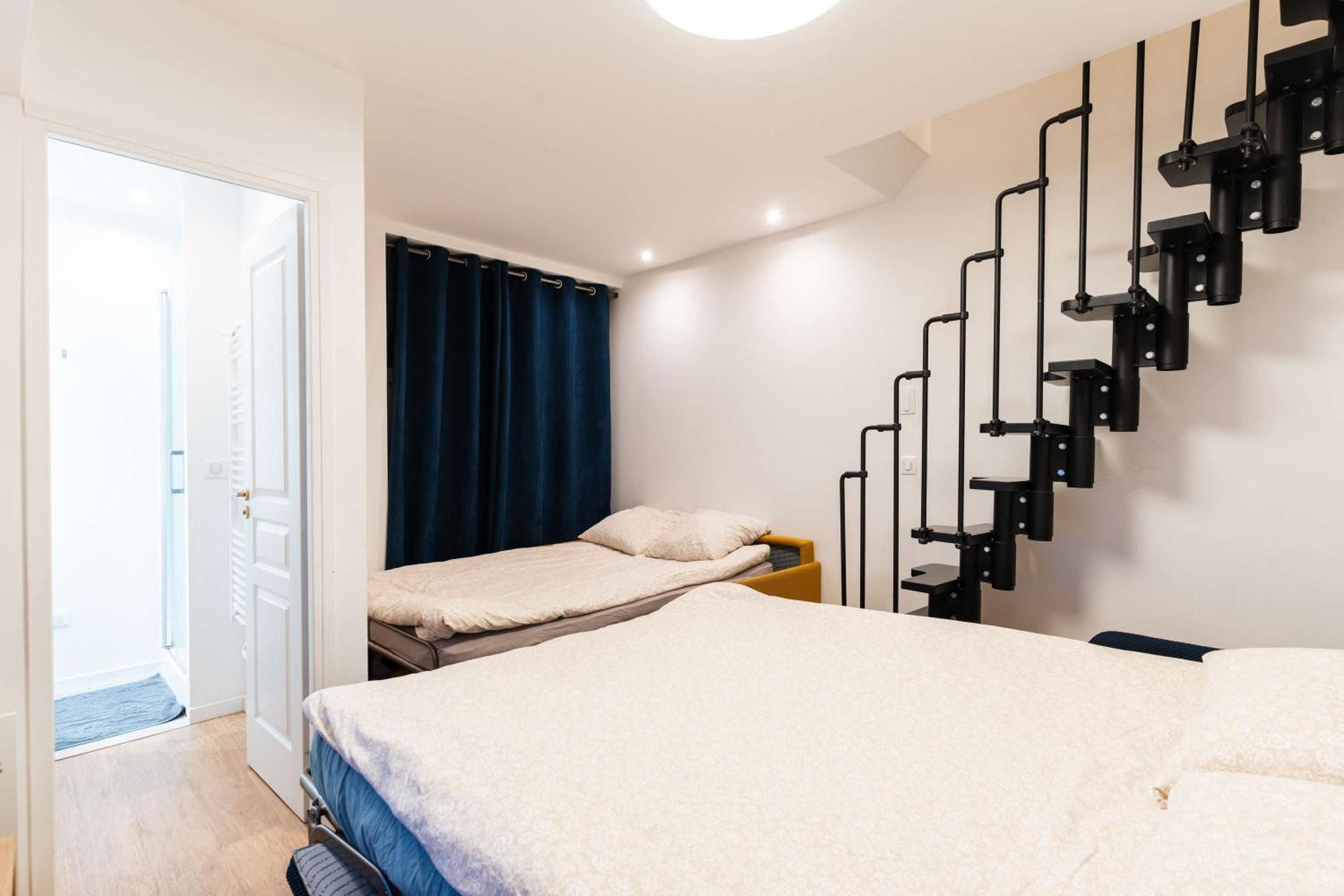 Loft 4 Bedroom Montmartre Pigalle Ac By Lcc Agency Paris Luaran gambar