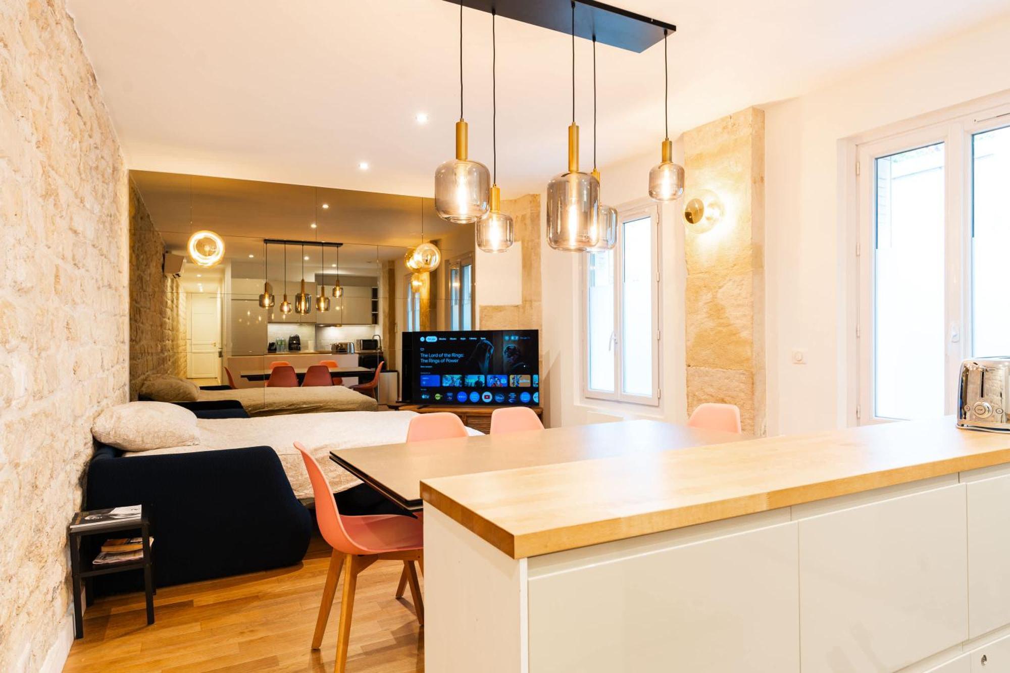 Loft 4 Bedroom Montmartre Pigalle Ac By Lcc Agency Paris Luaran gambar